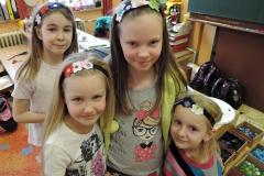 Kytičkové čelenky s knoflíky