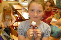 Postavičky z drátků